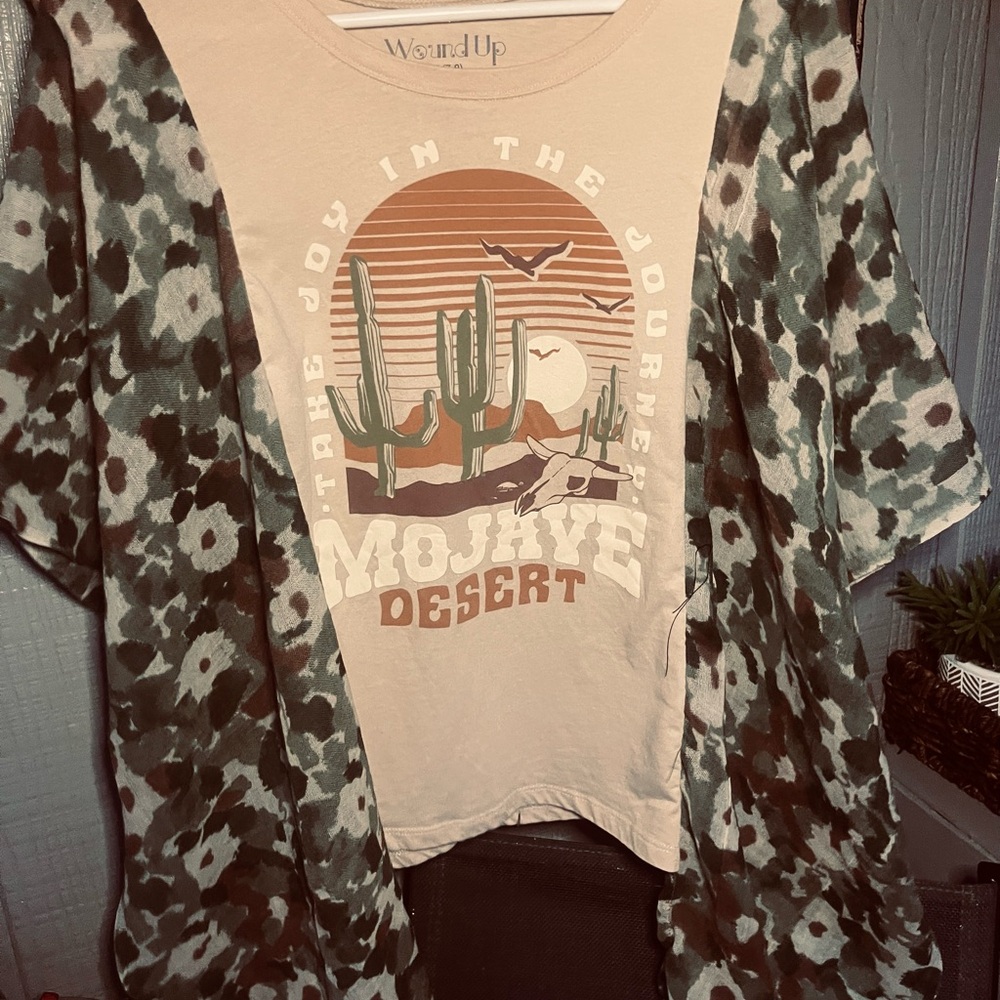Mojave Desert Graphic Tee with Camo Cardigan